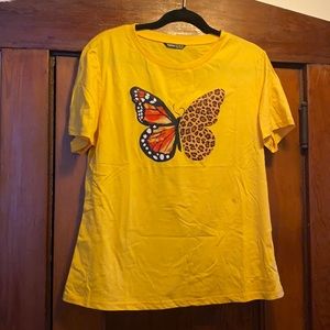 NWOT Yellow with Monarch and Cheetah Butterfly